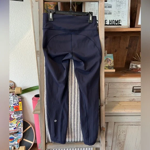 Lululemon women’s extra mile crop size 4 - Picture 6 of 8